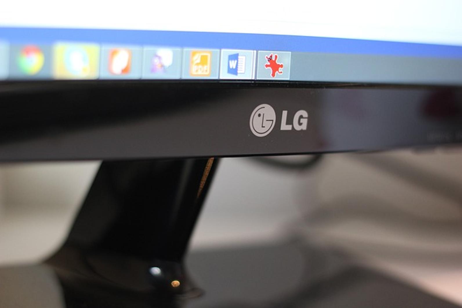 كيفية إعادة تشغيل شاشة LG