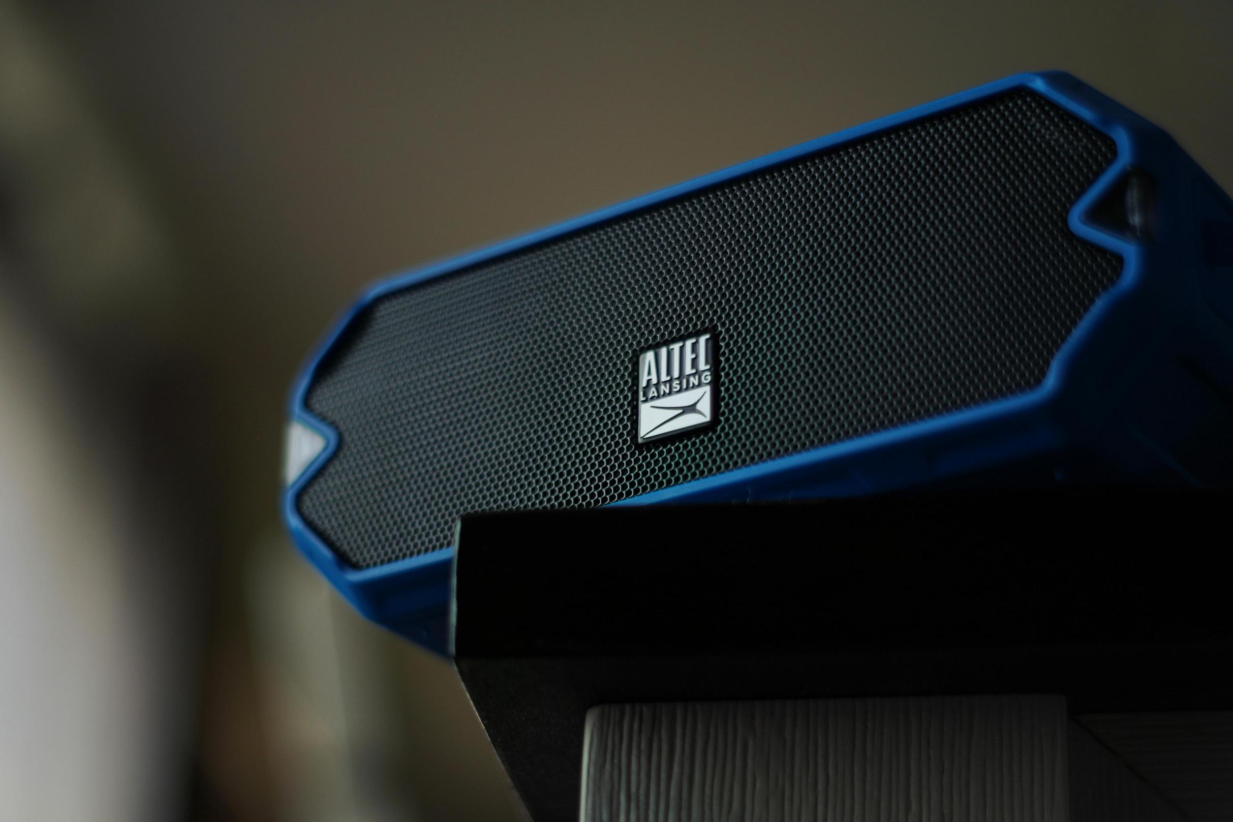 So setzen Sie Ihren Altec Lansing Lautsprecher zurück (2024 Anleitung)