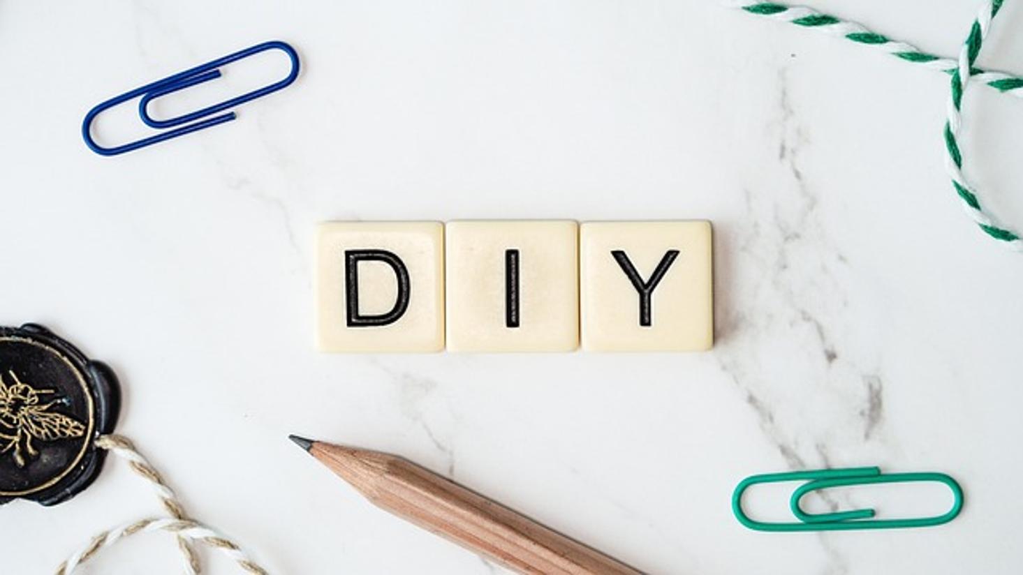 Construisez votre propre support de moniteur DIY : un guide étape par étape